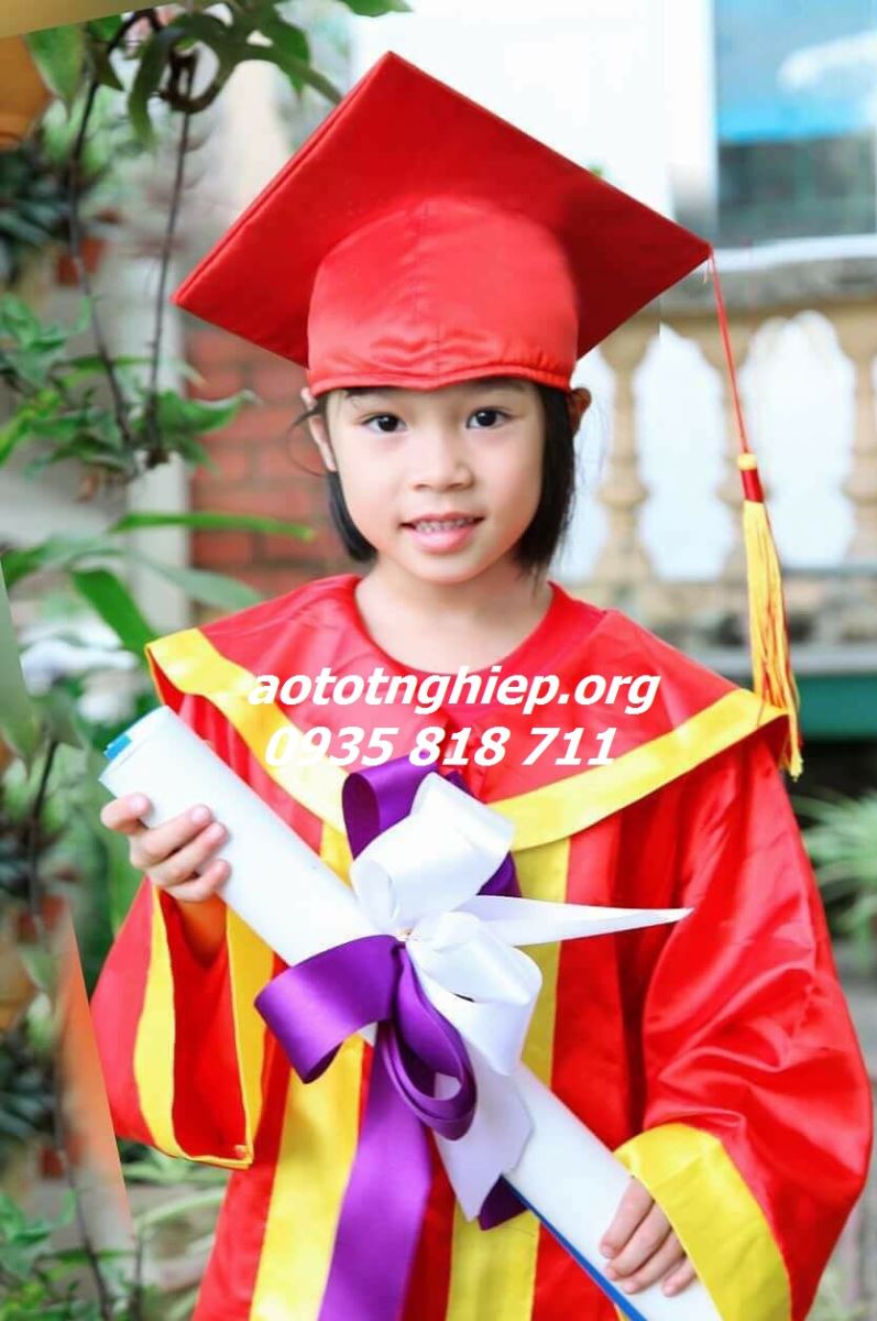 áo tốt nghiệp mầm non ra trường